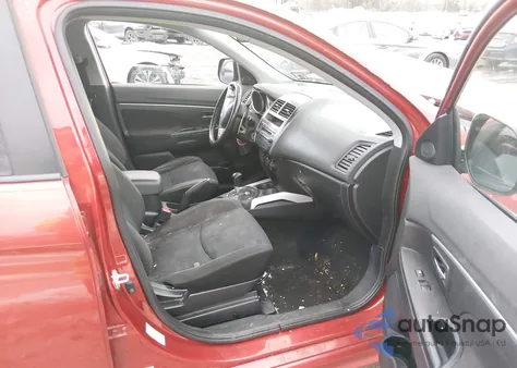 2011 Mitsubishi Outlander Sport Es z USA, uszkodzony, nr VIN JA4AP3AU5BZ016870